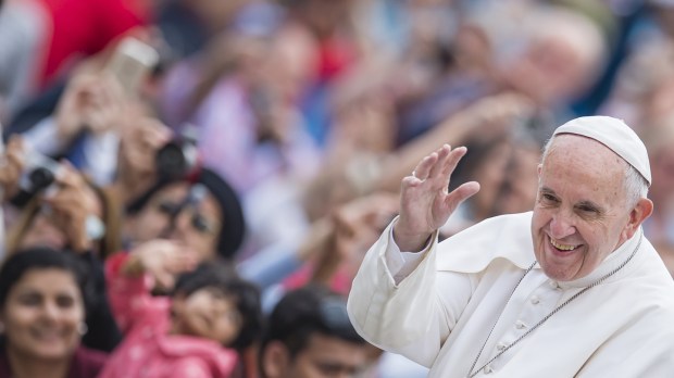 Topshot &#8211; Pope Francis greets the crowd