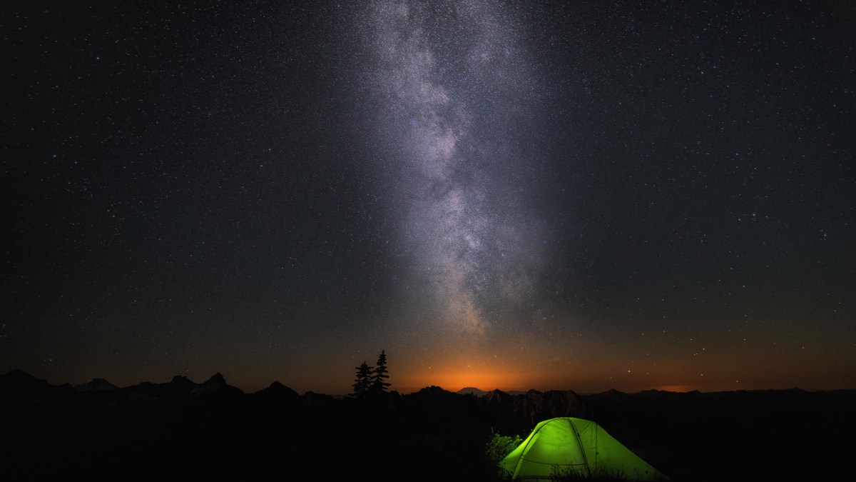 WEB NIEBO NAMIOT DROGA MLECZNA Unsplash CC0