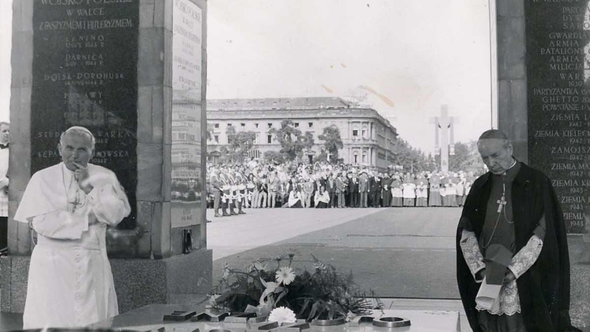 grob-nieznanego-zolnierza_jan-pawel-ii_-wyszynski_archiwum-ordynariatu-polowego-wp