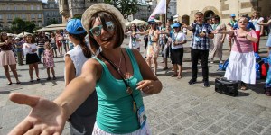 Miłosierdzie nie jest zaspokajaniem potrzeb świata