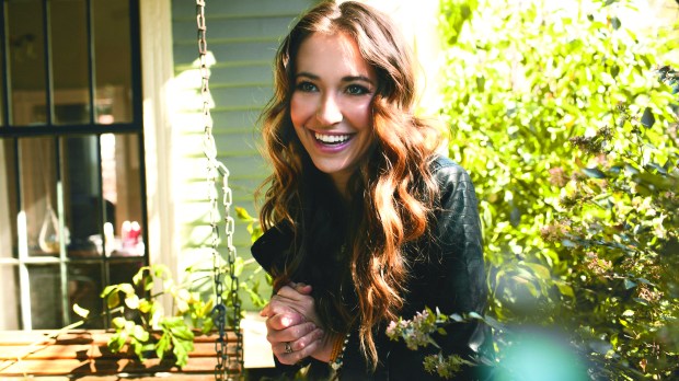 01-featured-lauren-daigle