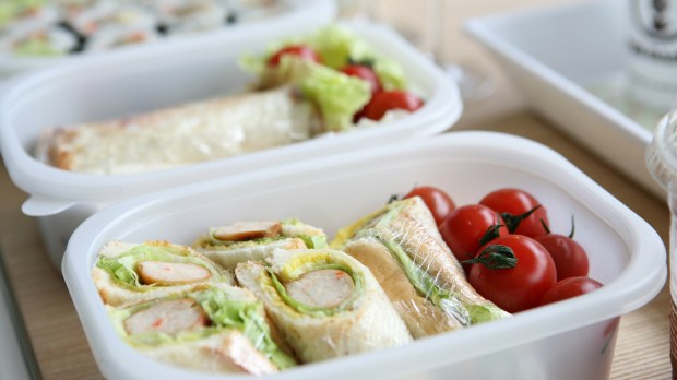 web-lunch-box-jedzenie-pudelko-pixabay-cc0