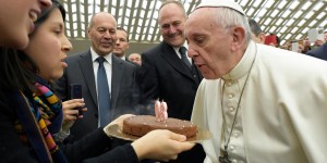 Pasterz, który był we wszystkich slumsach swojego miasta. 80 urodziny Franciszka