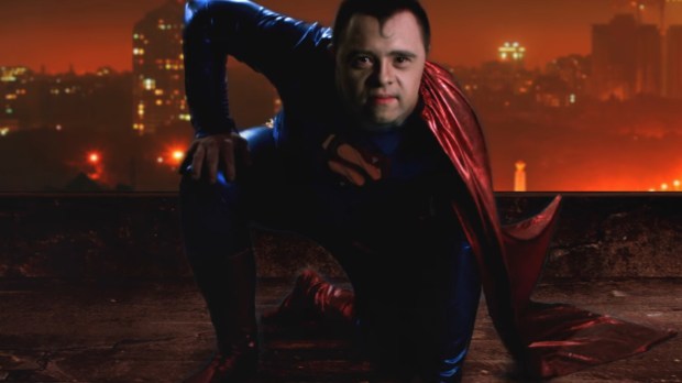 web-superman-down-spot-iskierki