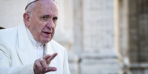 Franciszek: Służba bliźnim jest lekarstwem dla karierowiczów