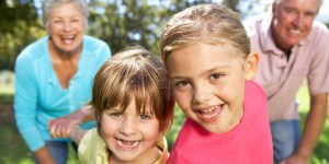 Co dziadkowie dają wnuczkom? Co wnuczkowie dają dziadkom? Międzypokoleniowy barter