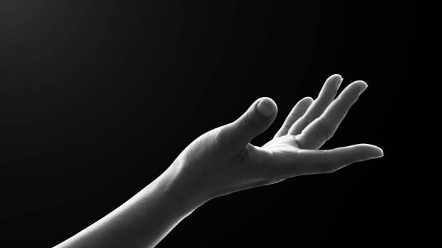 web-hand-firgive-forgiveness-bw-shutterstock_279647327-p-chinnapong-ai
