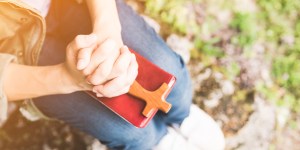 Dlaczego rekolekcje w ścisłym milczeniu znajdują tylu fanów? O Szkole Kontaktu z Bogiem