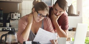 Brakuje ci pieniędzy? Oddaj Bogu 10% swojej wypłaty i&#8230; załóż 6 kont