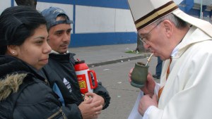 pope-francis-street-drink (1)
