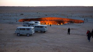 WEB-THE-DOOR-TO-HELL-DARVAZA-TURKMENISTAN-Martha-de-Jong-Lantink-CC