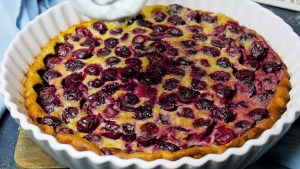 CLAFOUTIS Z WIŚNIAMI