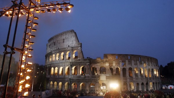 Corner Item Image - Droga Krzyżowa w Koloseum 2026. Ojciec Święty poniesie krzyż!