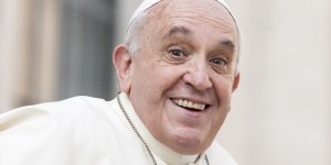 5 dowcipów w wykonaniu samego&#8230; papieża Franciszka!