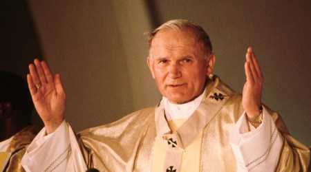 Masz kłopot z modlitwą? Oto 8 wskazówek od Jana Pawła II