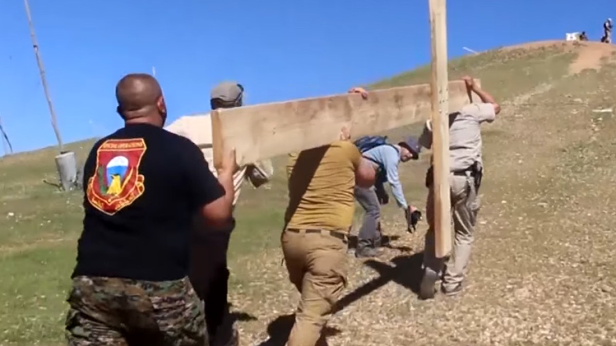 web3-cross-iraq-soldiers