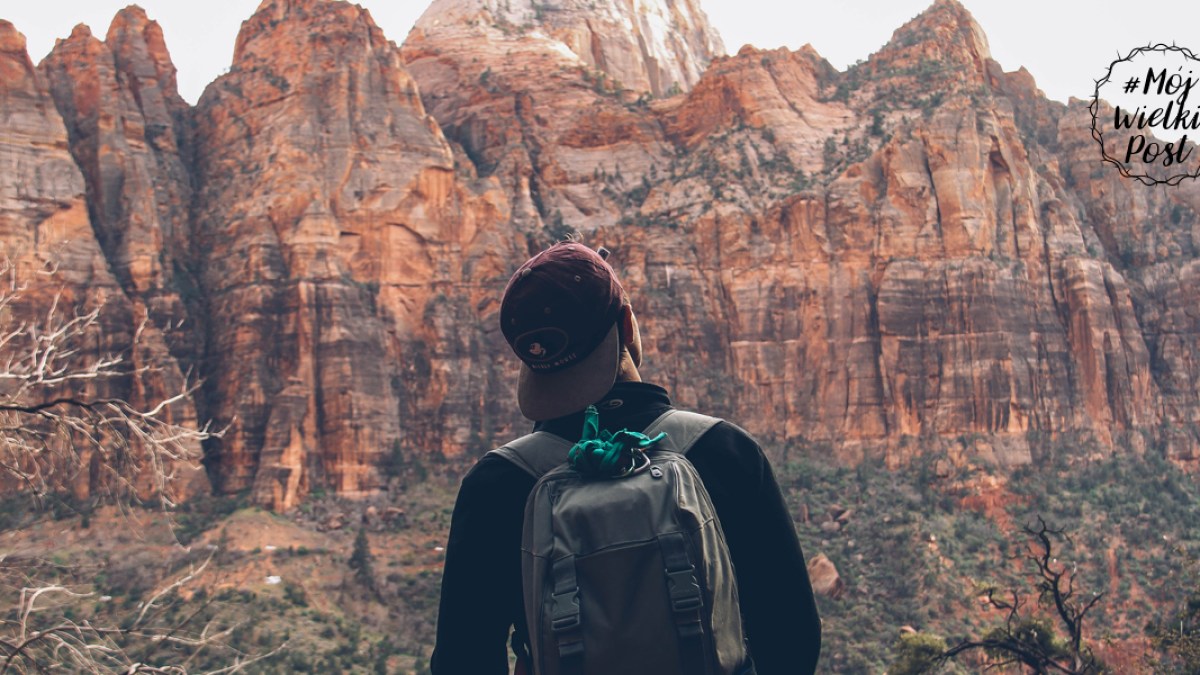 WEB3 MAN BOY MOUNTAINS HIKING Pexels CC0