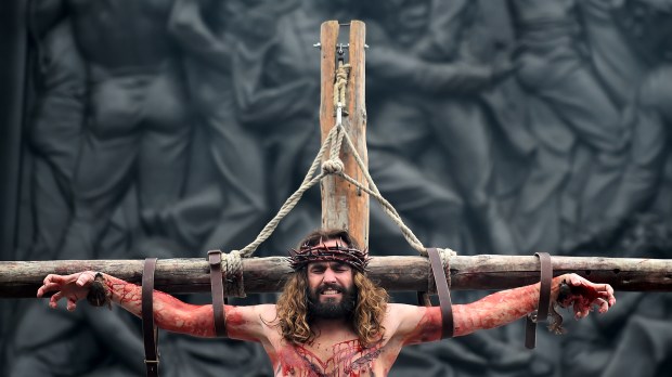 WEB3-PHOTO-OF-THE-DAY-HOLY-WEEK-000_DV1707525-Ben-Stansall-AFP