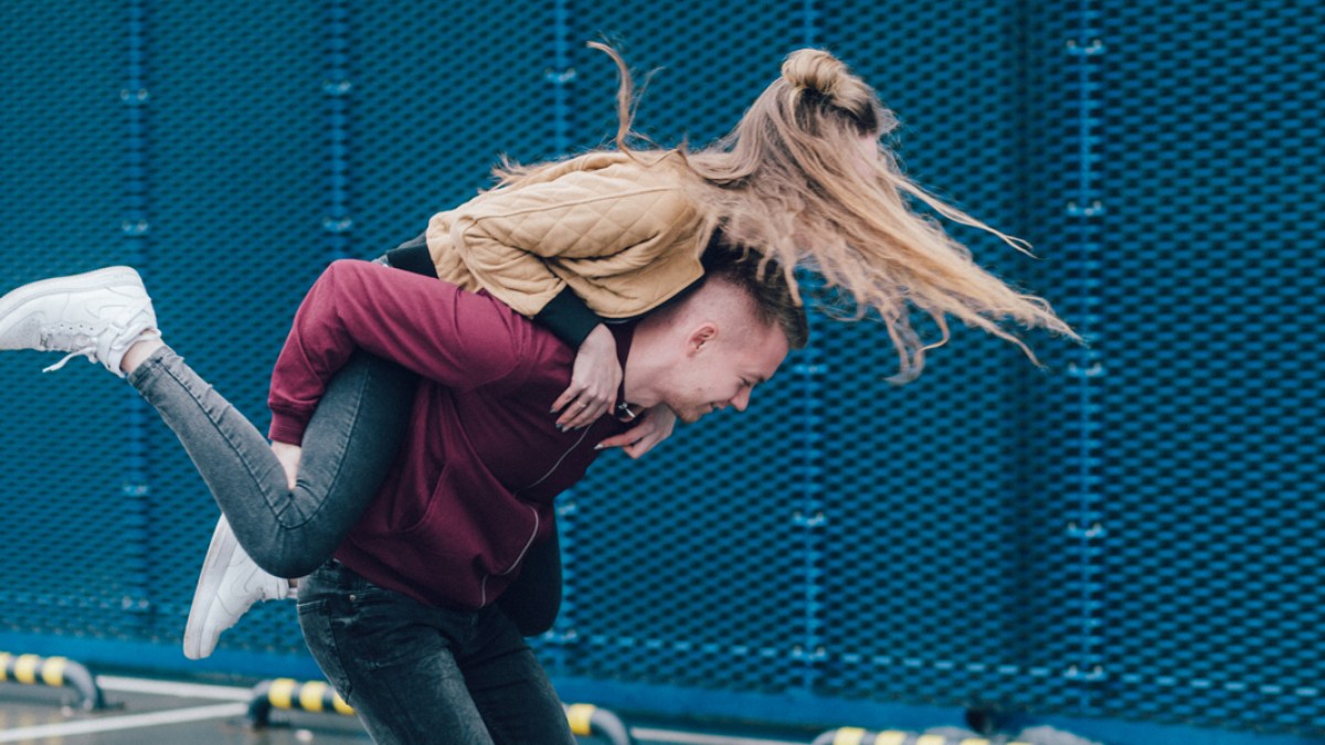 web3-man-woman-fun-play-pexels-cc0