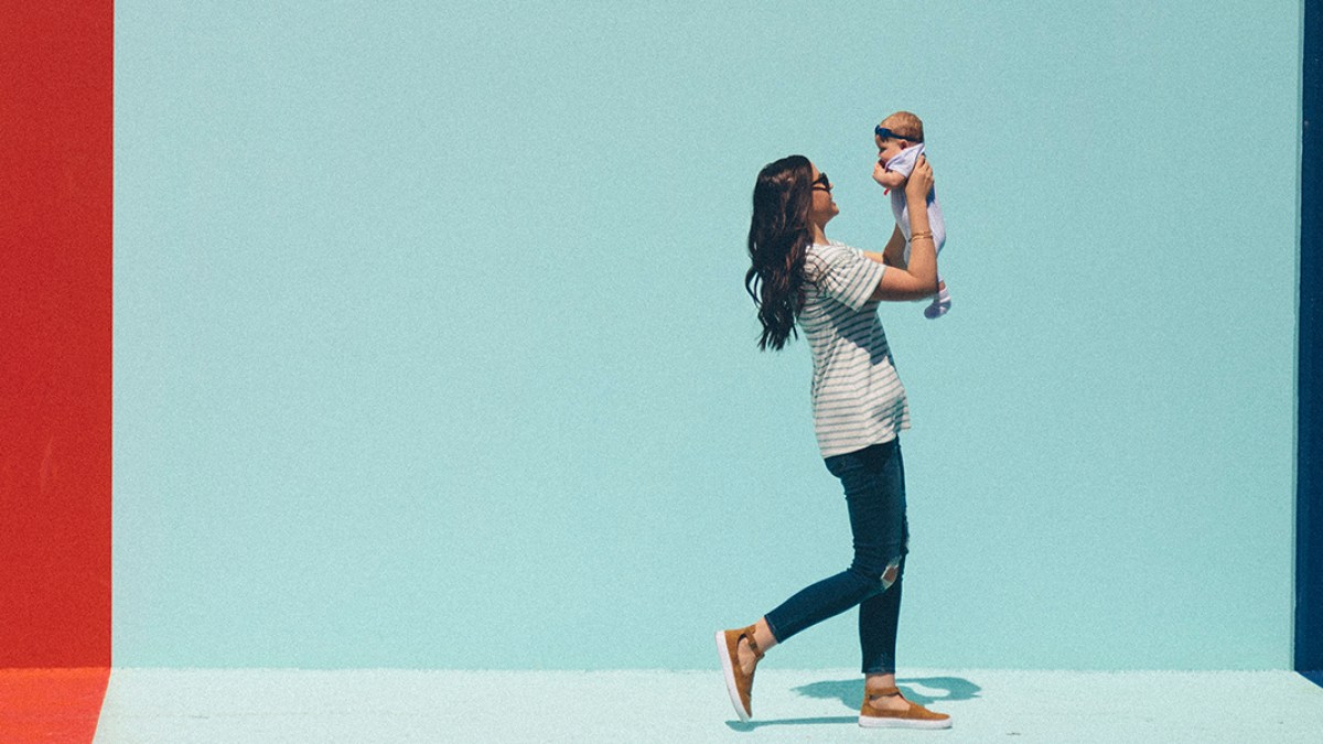 web3-mother-child-joy-colors-unsplash-cc0