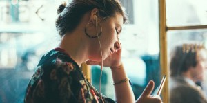 Podcast o Biblii bije rekordy popularności w USA. „Ludzie poczuli głód czegoś większego”