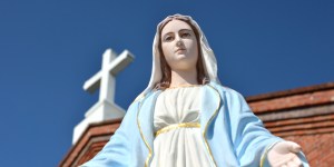 Niepokalane Poczęcie NMP: jak tajemnica Maryi opromienia Adwent?