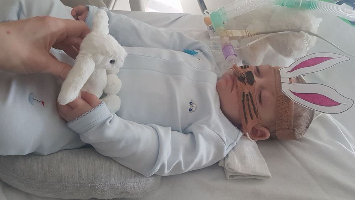 web charlie gard baby hospital Facebook:Charlie’s fight