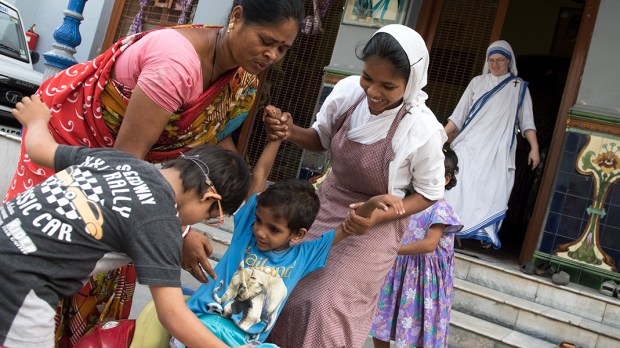 WEB3-PHOTO-OF-THE-DAY-MOC-CALCUTTA-CHILDREN-Jeffrey-Bruno