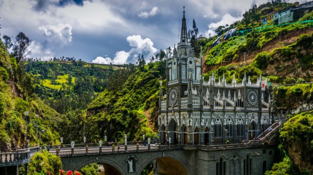 Zobacz 20 niezwykłych kościołów świata. Zaskakują architekturą albo położeniem