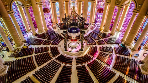 web-basilica-of-our-lady-of-peace-of-yamoussoukro-choir-paucal-cc