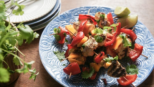 Szaszłyki z kurczakiem mango i papryką