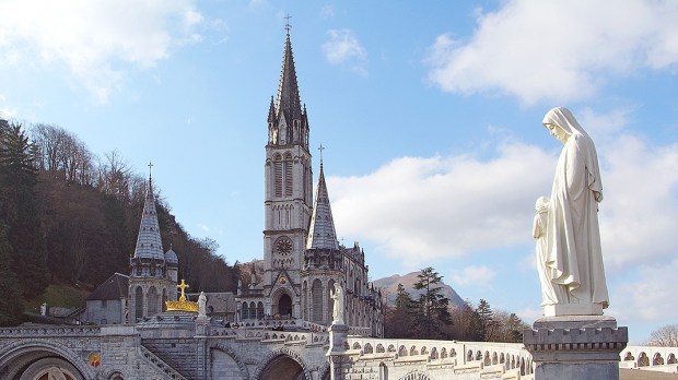 PIELGRZYMKA DO LOURDES, PIRENEJE, FRANCJA