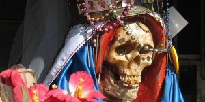 10 najdziwniejszych tradycji obchodzenia dnia Wszystkich Świętych i Zaduszek