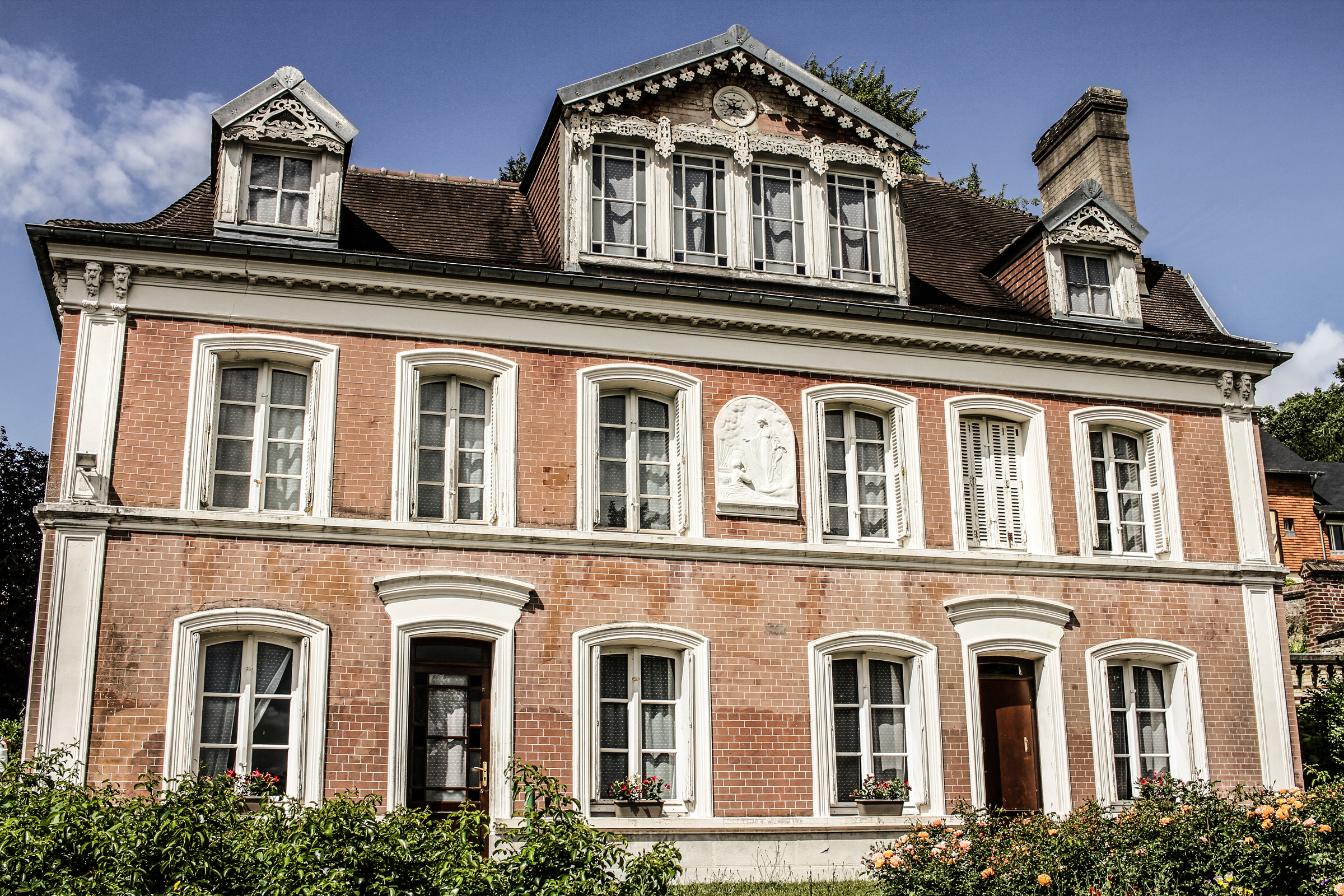 [GALERIA] Tu mieszkała Mała Tereska. Zdjęcia z jej domu rodzinnego