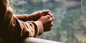 Jak dobrze przeżyć rekolekcje adwentowe? Pomoże ci stara zasada trzech kroków