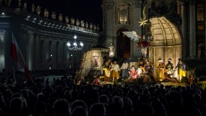 VATICAN; CHRISTMAS; TREE;