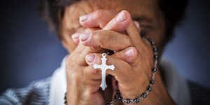 Zakaz noszenia ostentacyjnych znaków religijnych we francuskim Zgromadzeniu Narodowym