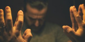 Arcybiskup wspierał mojego krzywdziciela. Świadectwo wykorzystanego przez księdza