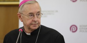 Nacjonalizmu nie należy utożsamiać z patriotyzmem. Przewodniczący Episkopatu wyjaśnia