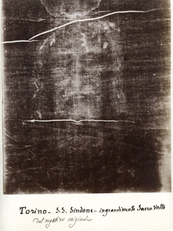 THE HOLY SHROUD OF TURIN