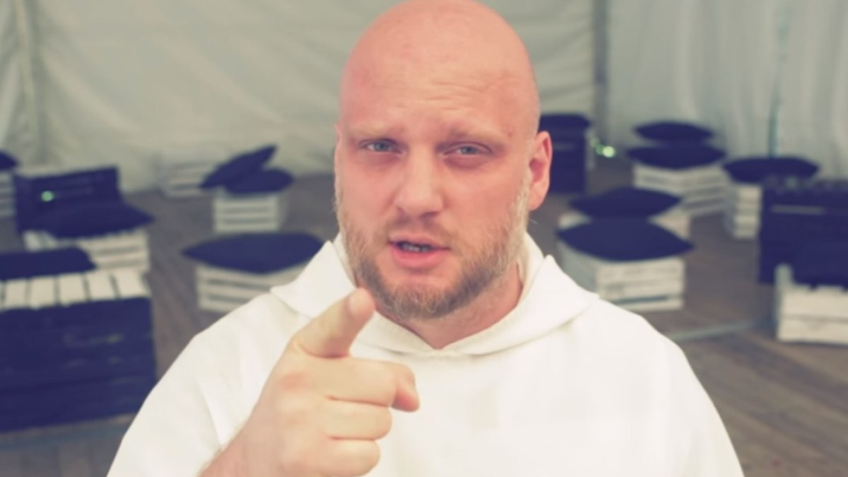 ADAM SZUSTAK OP