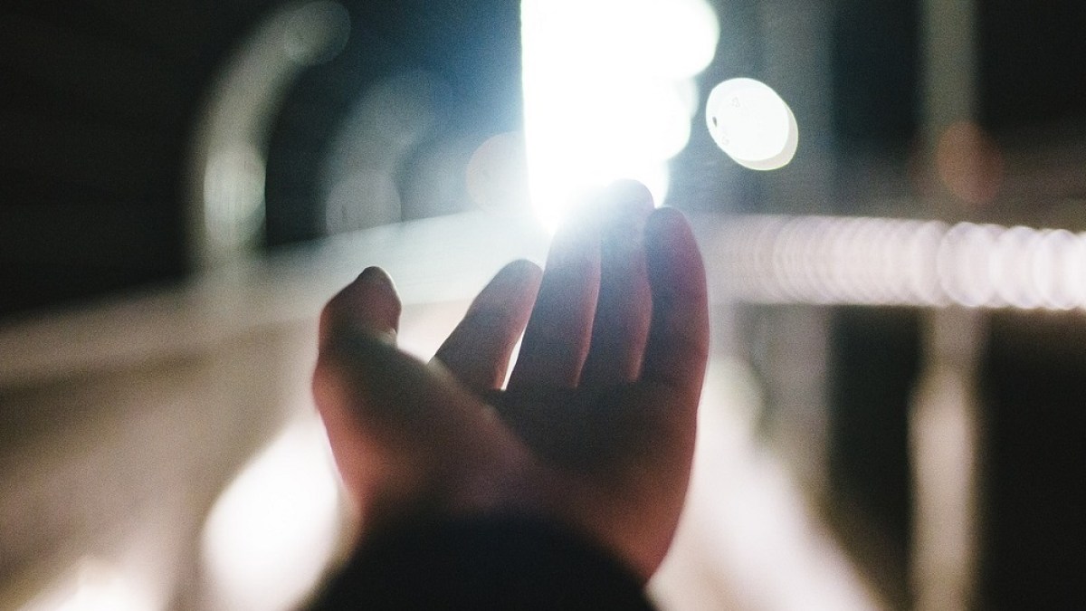 HAND SEEKING LIGHT