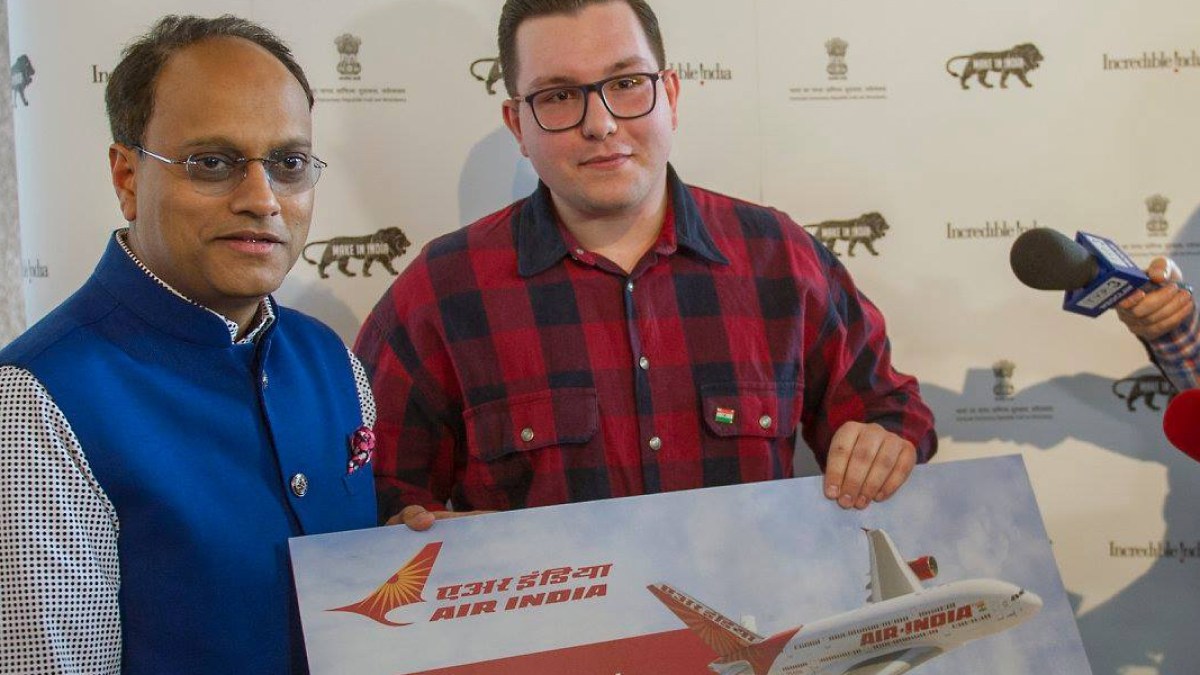 TOMASZ PIKUŚ, BOHATER W INDIACH