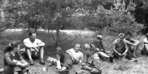 Karol Wojtyła na kajaku i podczas golenia. Wszyscy kochamy te zdjęcia!
