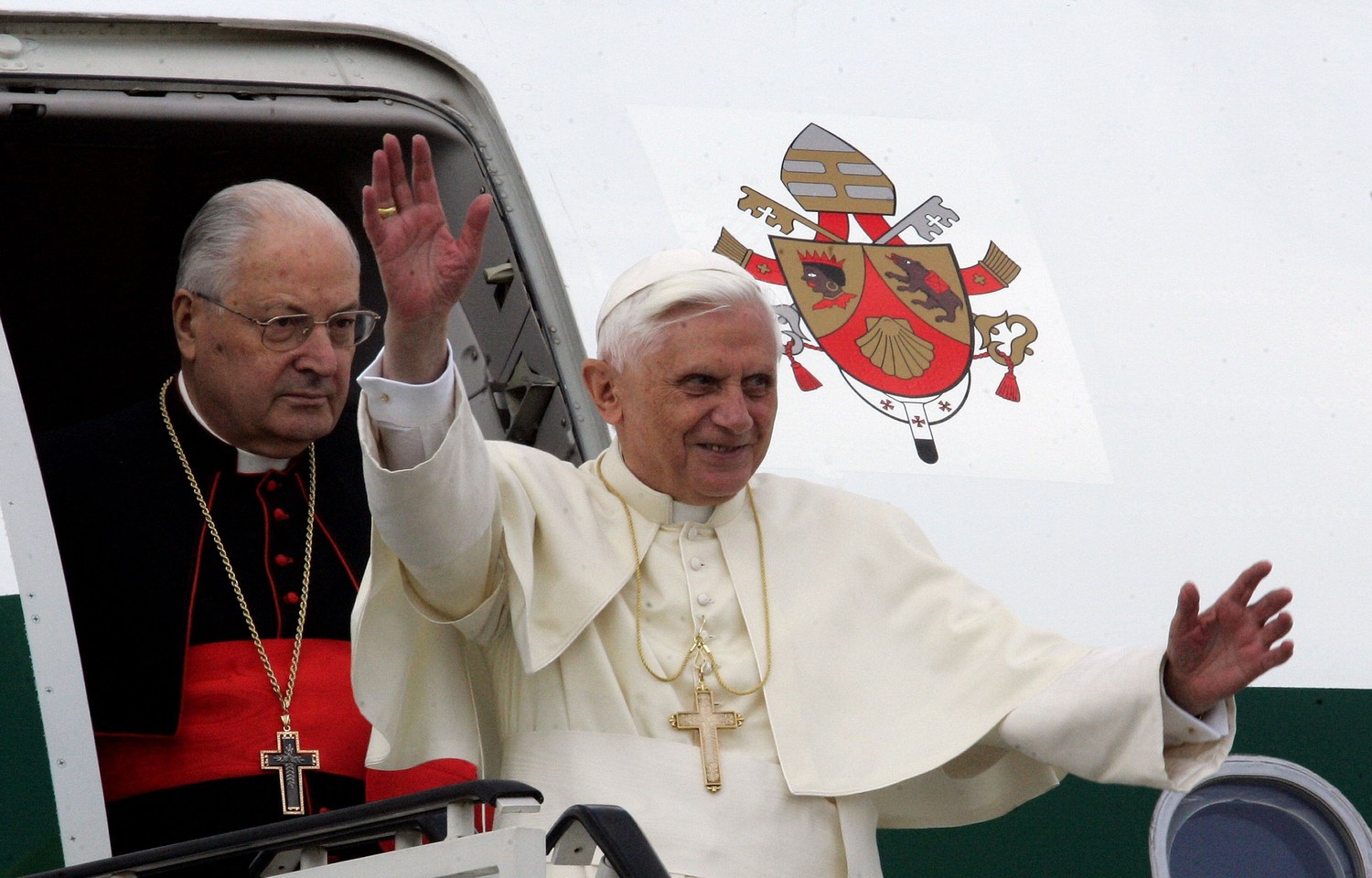 [GALERIA] Papież Niemiec mówi po polsku. Tak Benedykt XVI pielgrzymował po Polsce. Poruszające zdjęcia