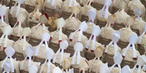 Wszyscy biskupi Chile złożyli rezygnację. W tle: nadużycia seksualne