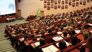 UNIVERSITY CLASSROOM