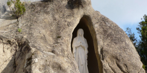 Tu Matka Boska ze Scoglio ukazywała się 4 dni. &#8220;Włoskie Lourdes&#8221;? [zdjęcia]