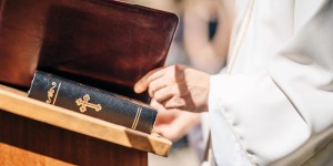 Kościół usunął z liturgii trzy tajemnicze psalmy. Pytamy biblistę: dlaczego?