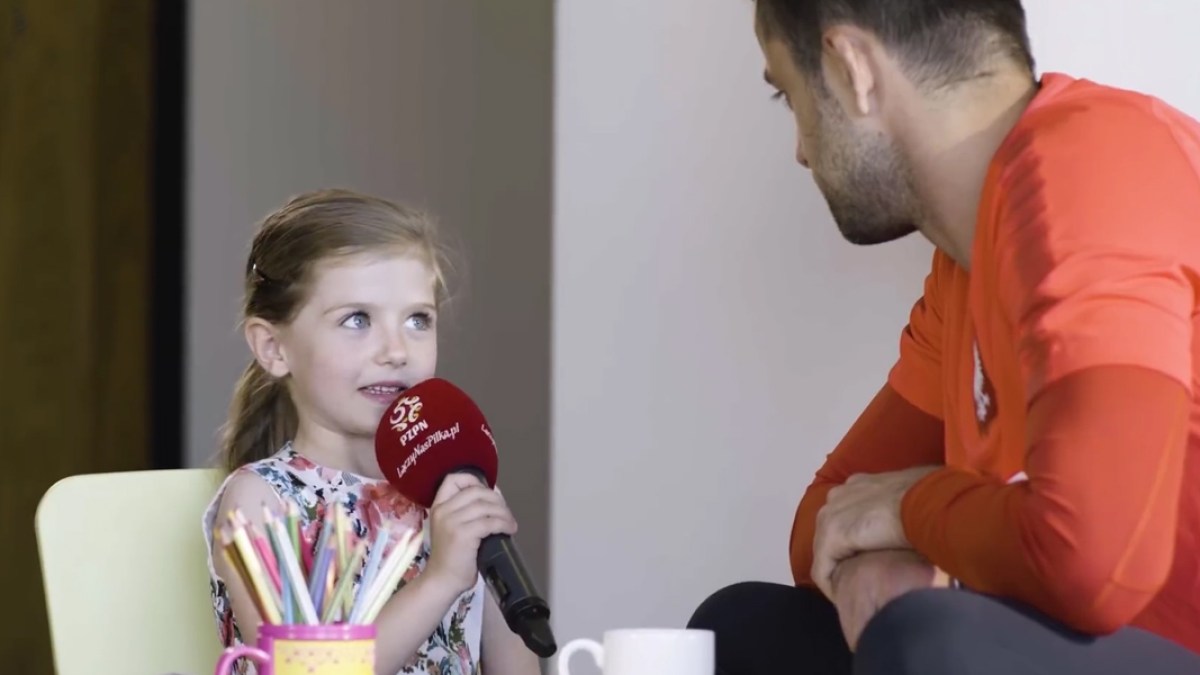 LAURA, ŁĄCZY NAS PIŁKA